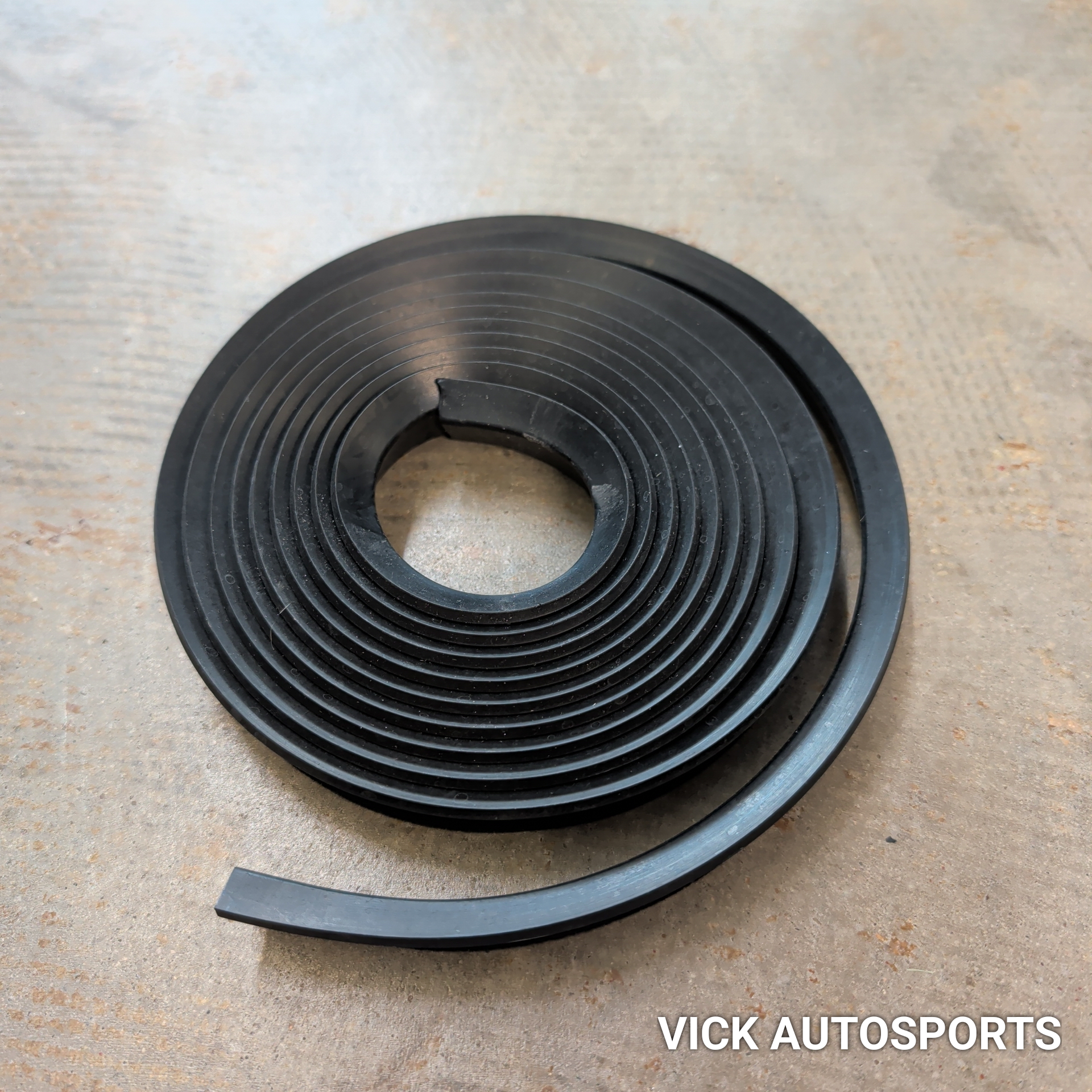 Window Seal Kit (outer scraper), Fiat 124/2000 - (SKU 81-0350)
