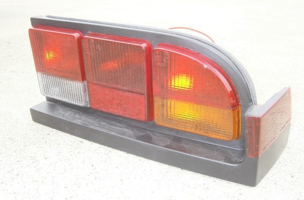 Taillight Complete Right, Alfa Spider 1983-90 - (SKU 19-2879)