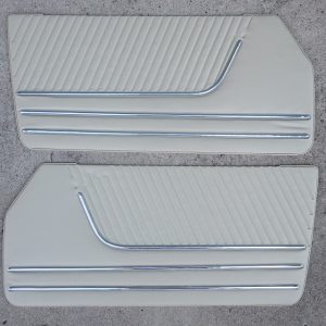 Door Panel Pair CREAM - Alfa Spider 1967-78 (SKU 50-2827)
