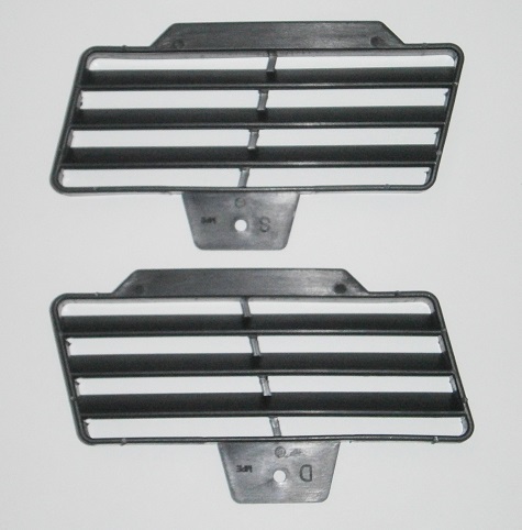 PAIR Air Grills for Console, Fiat 124/2000 - (SKU 50-2352)